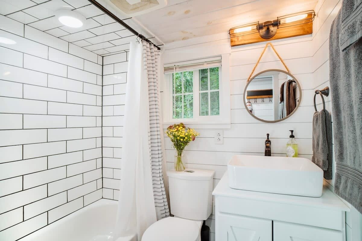 Full bathroom