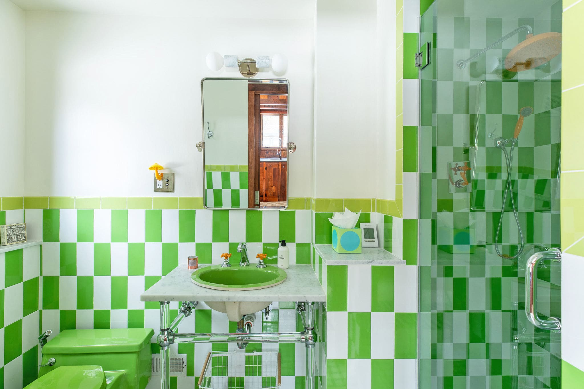 Half Bathroom 4