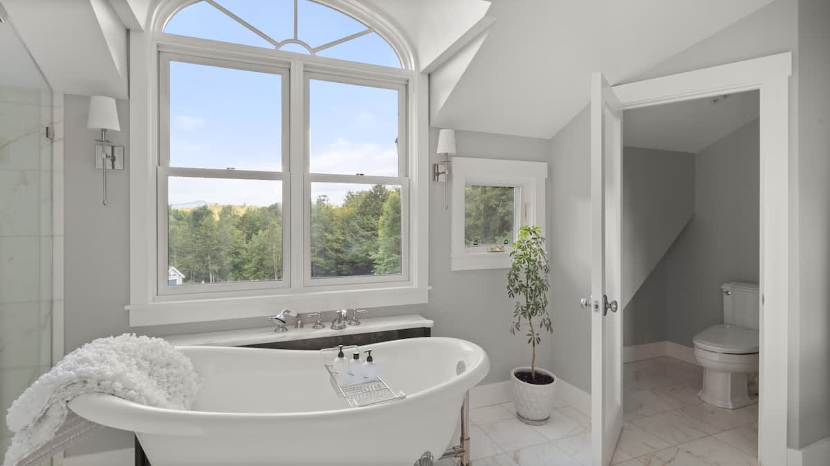 Full bathroom