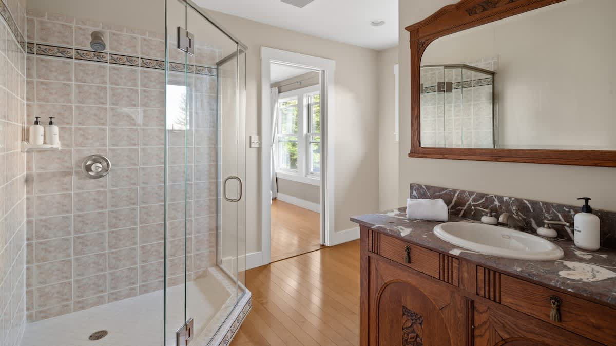 Full bathroom