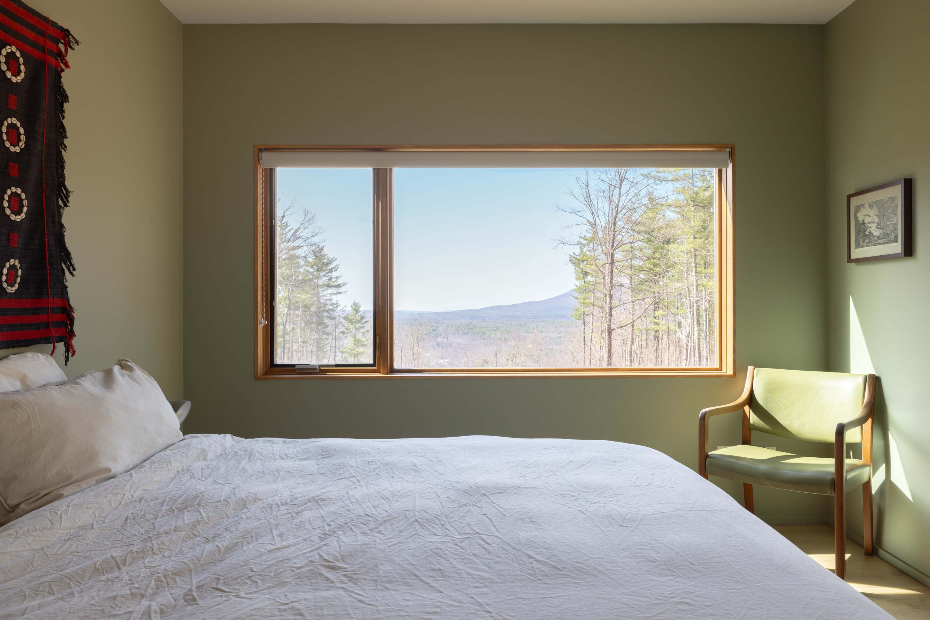Bedroom 1: Master