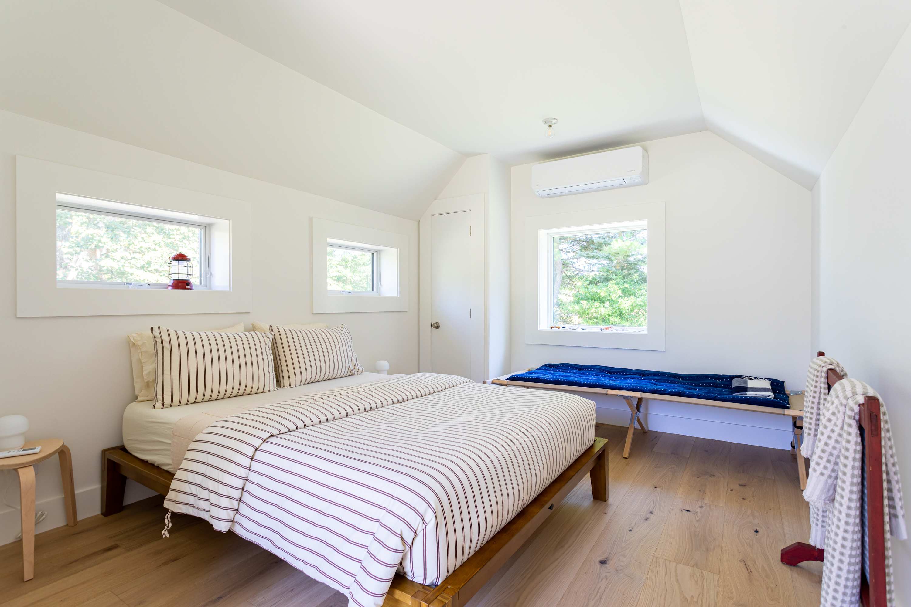 Bedroom 3: Guest Apt