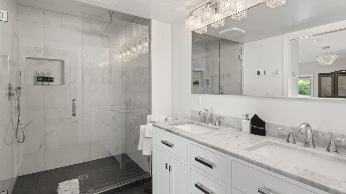 Full bathroom