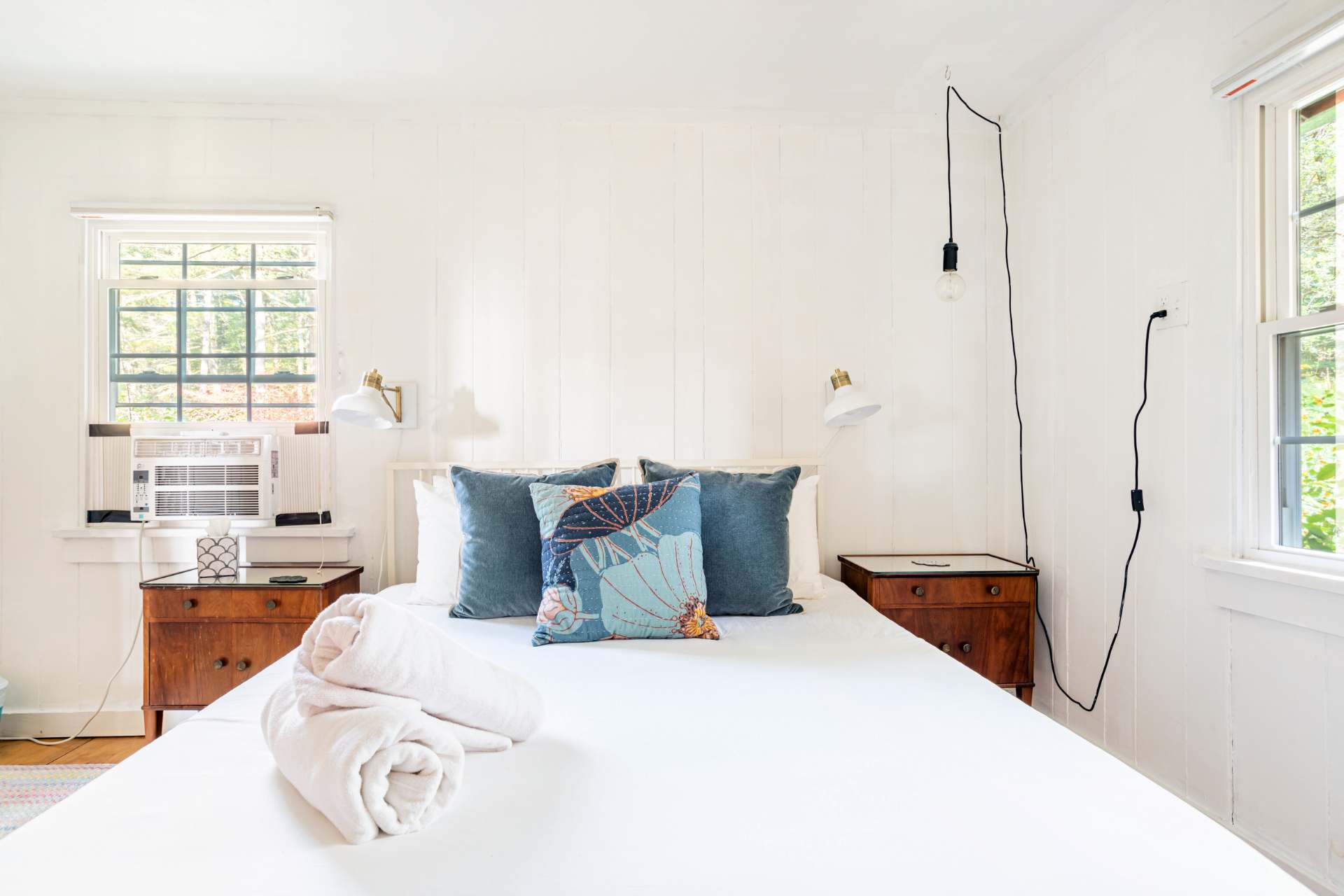 Bedroom 1: Cottage