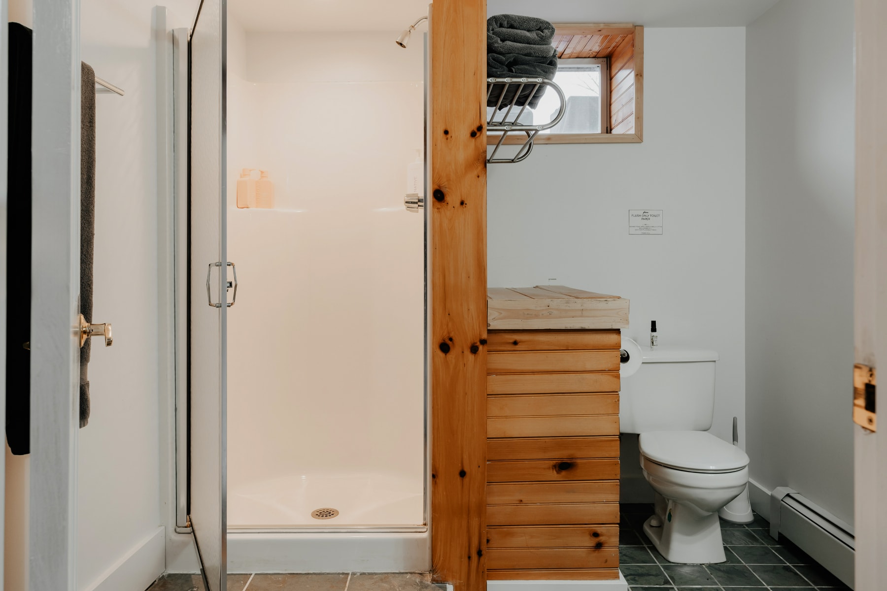 Full Bathroom 2