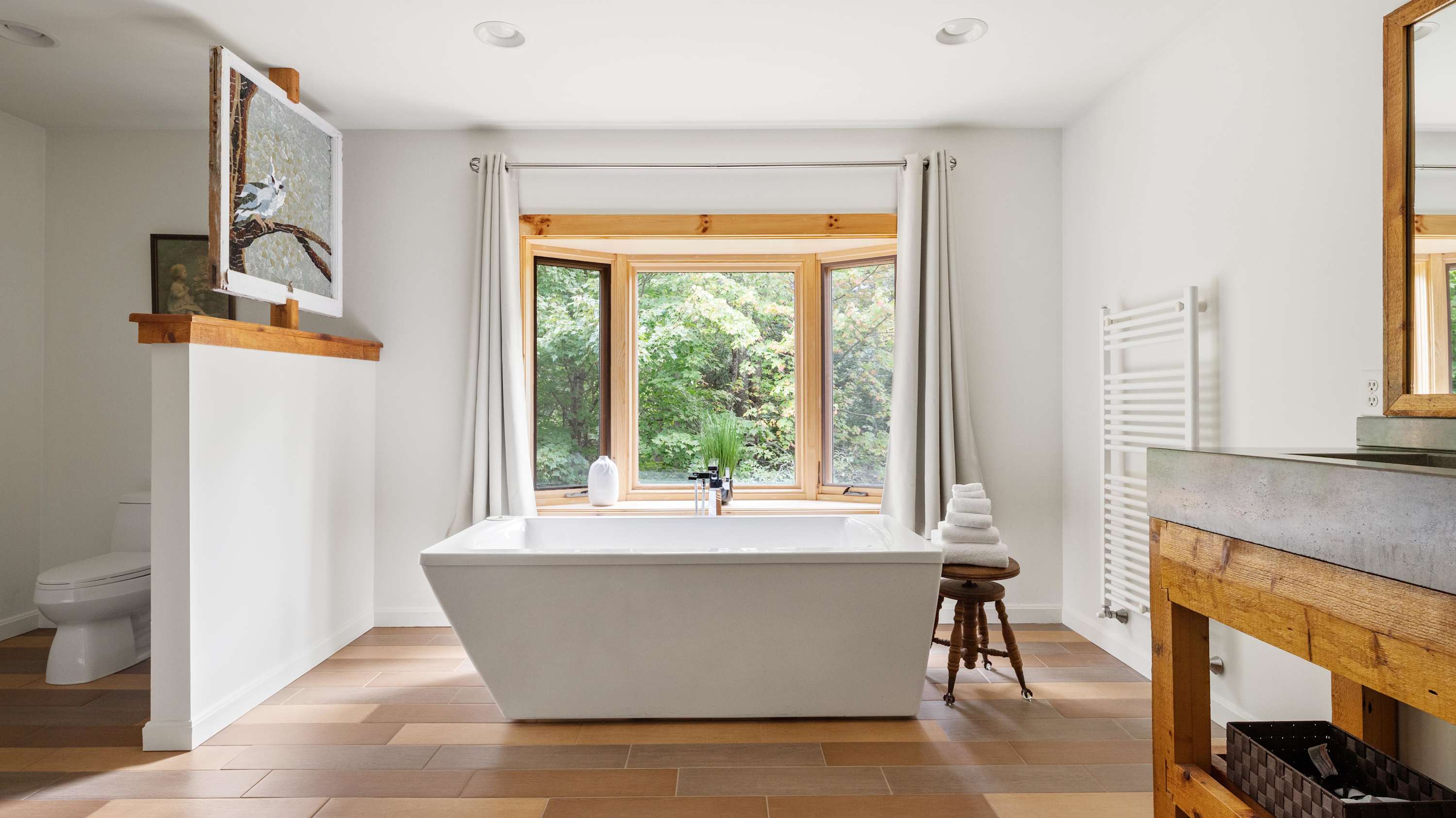 Full Bathroom 1:  Primary