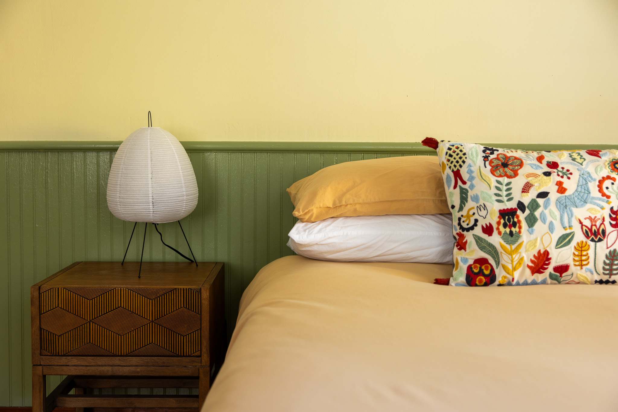 Bedroom 1: Master