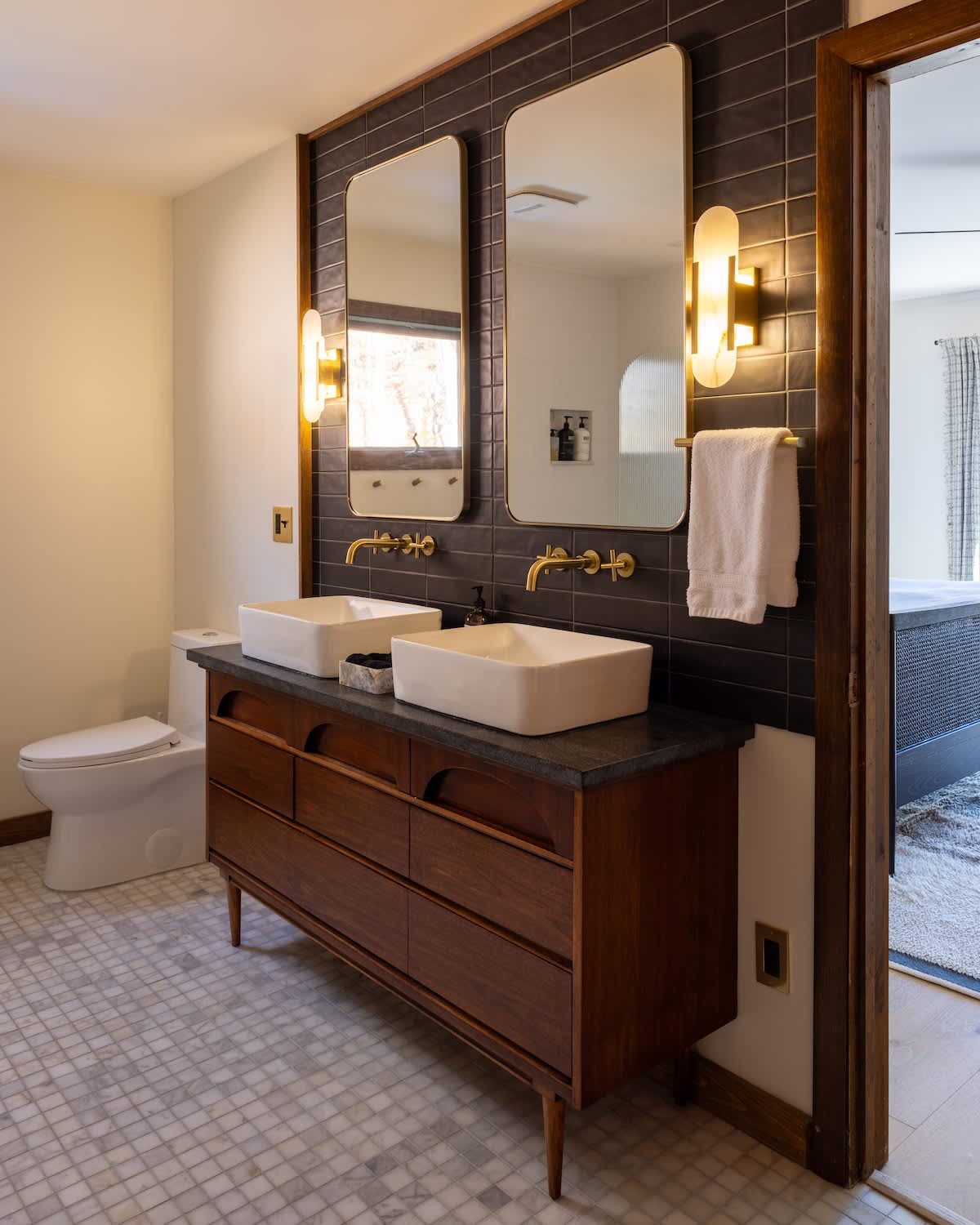 Full bathroom