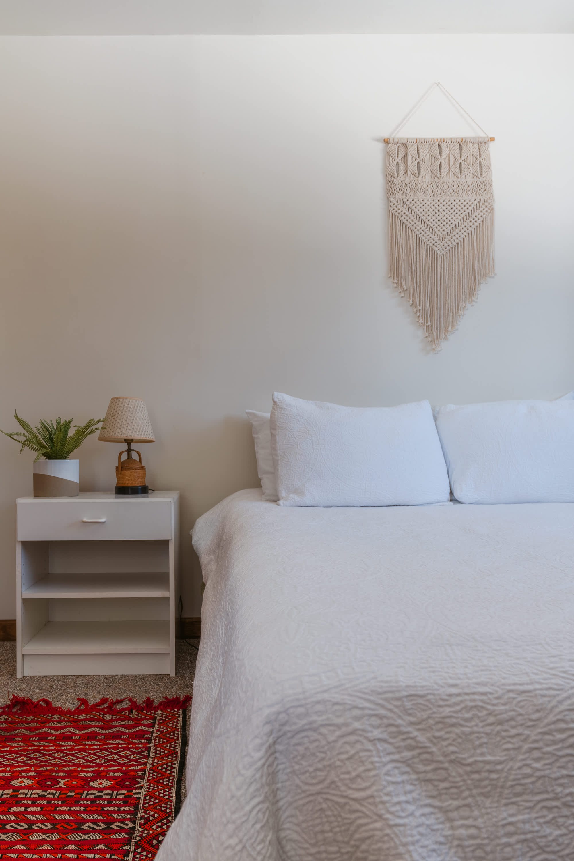 Bedroom 1: Primary