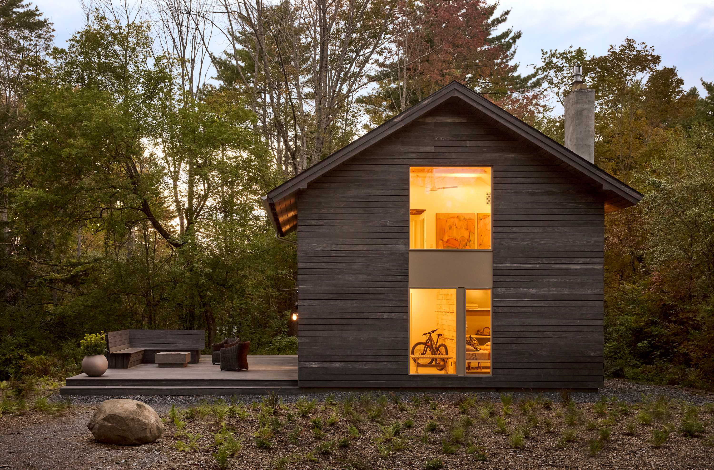 Skyhawk Cabin - Refined Modern Getaway with Hot Tub