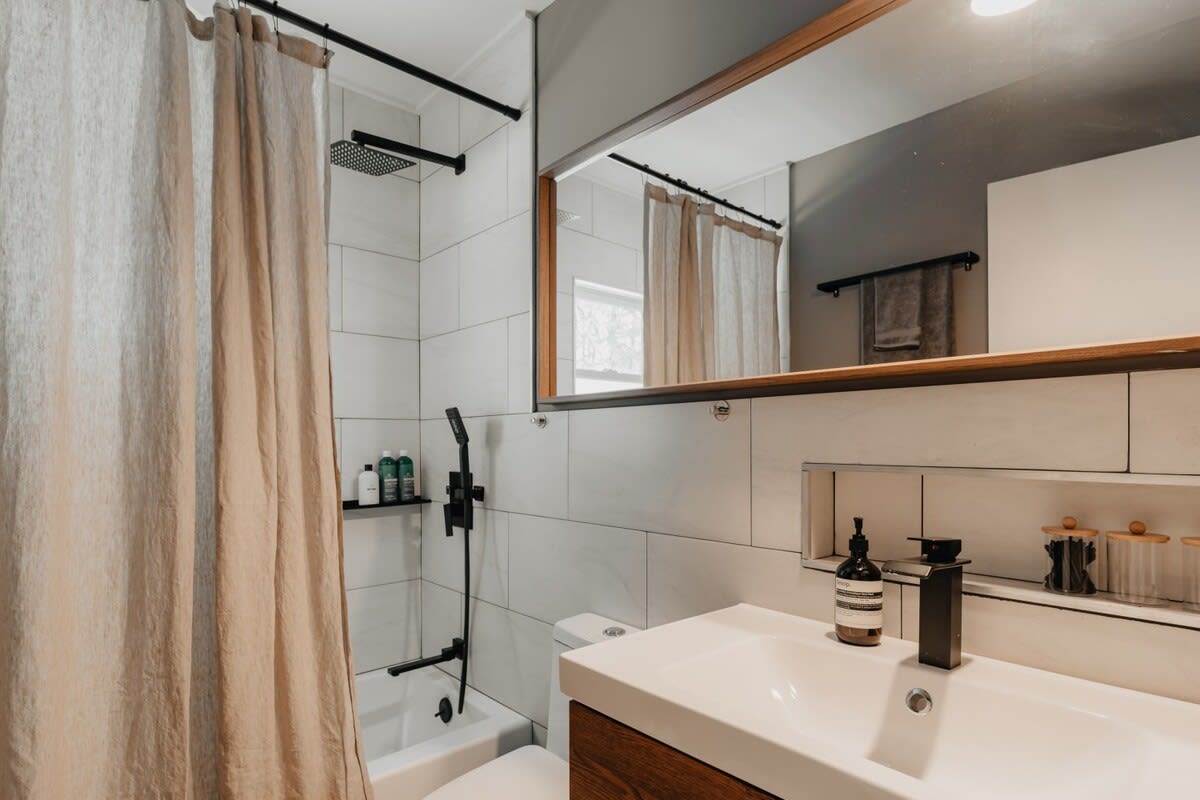 Half Bathroom 2