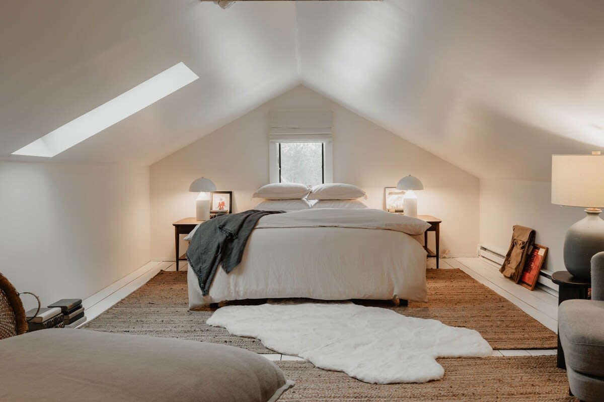 Bedroom 3: Upper Level