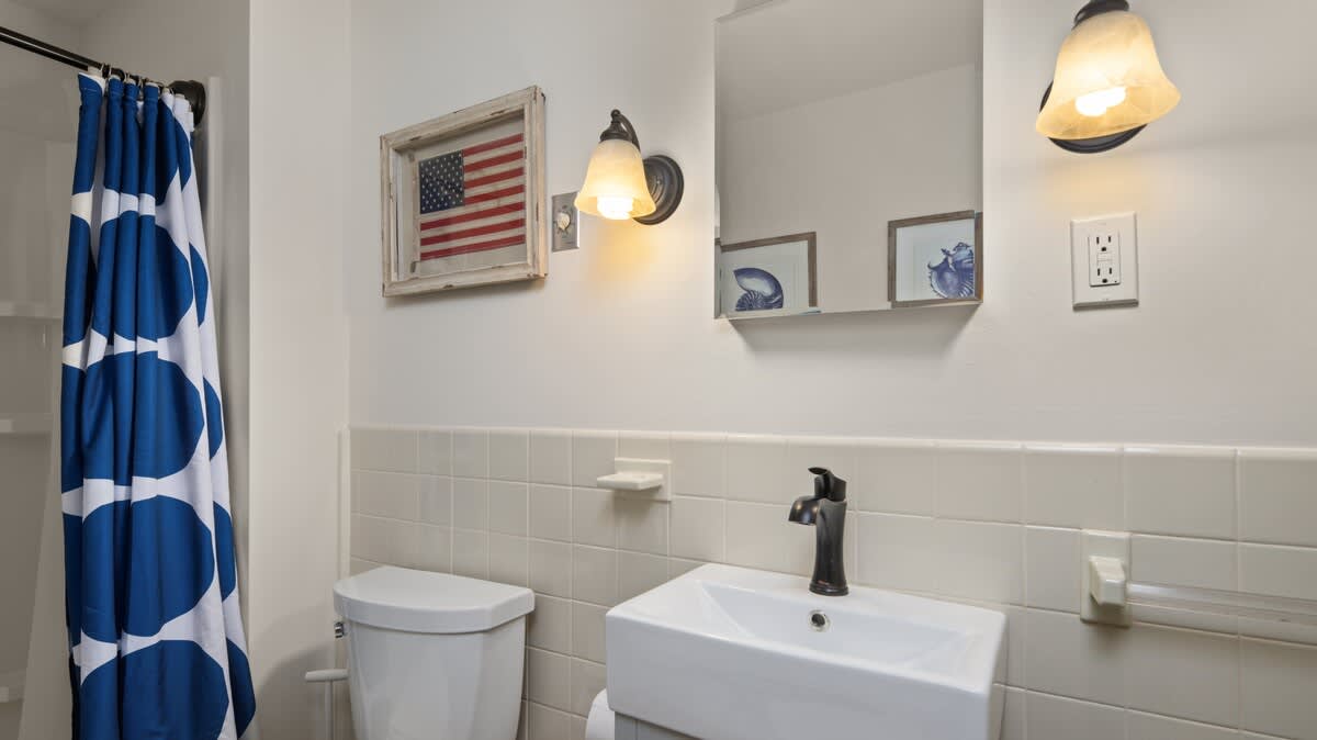 Full bathroom