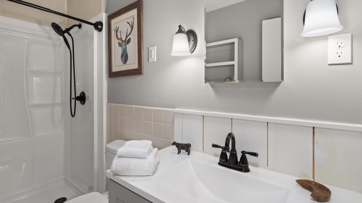Full bathroom