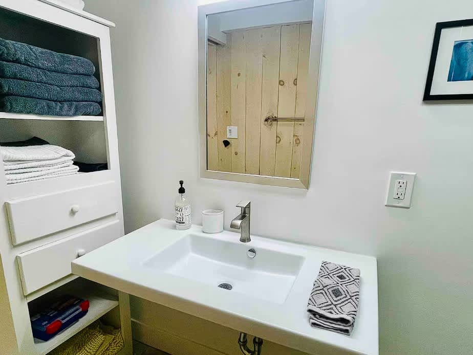 Full bathroom