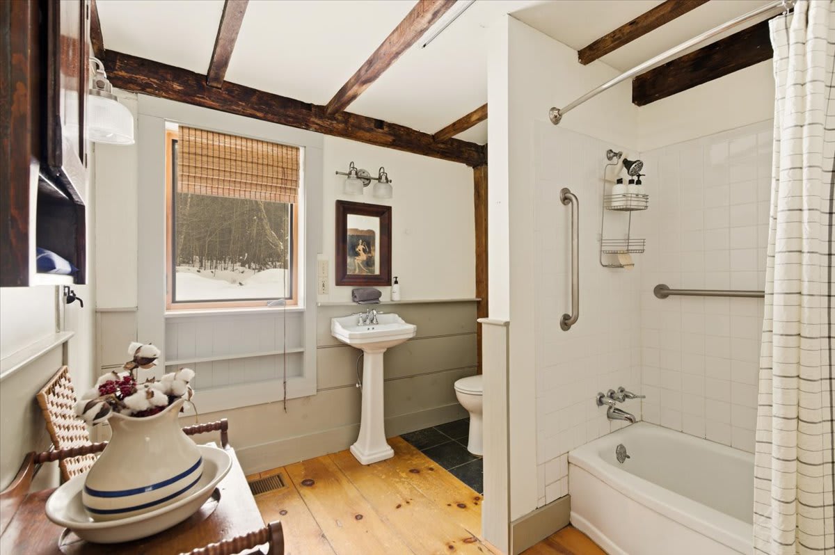 Full bathroom