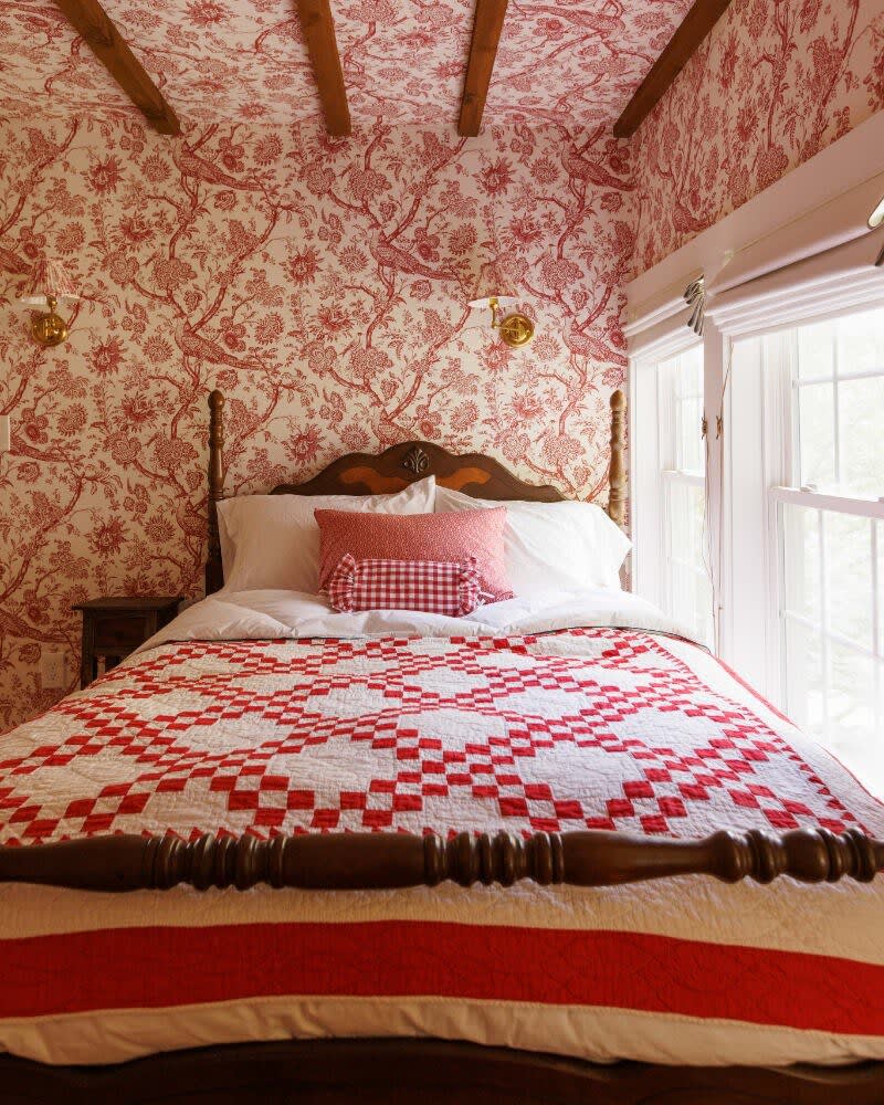 .Red House: Bedroom 1
