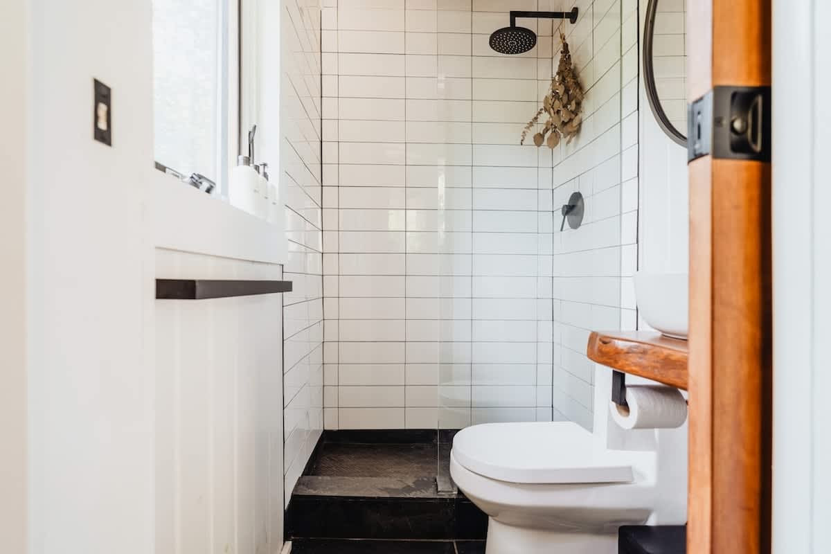 Full bathroom