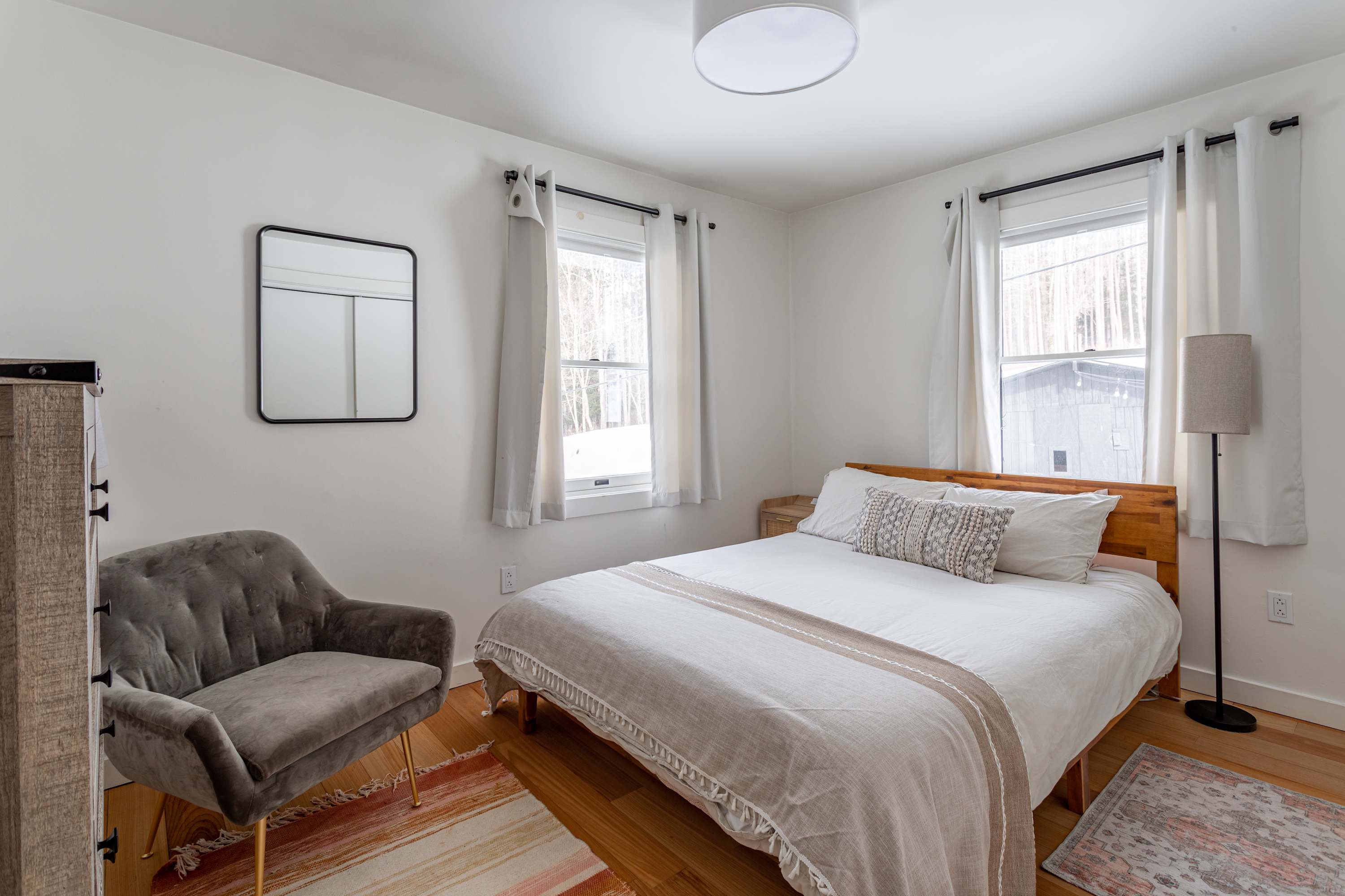 Bedroom 1: Master