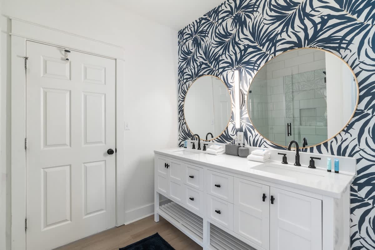 Full bathroom