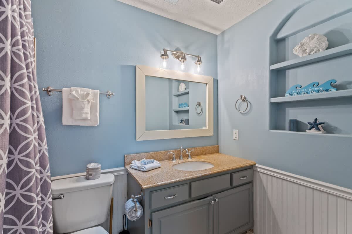 Full bathroom