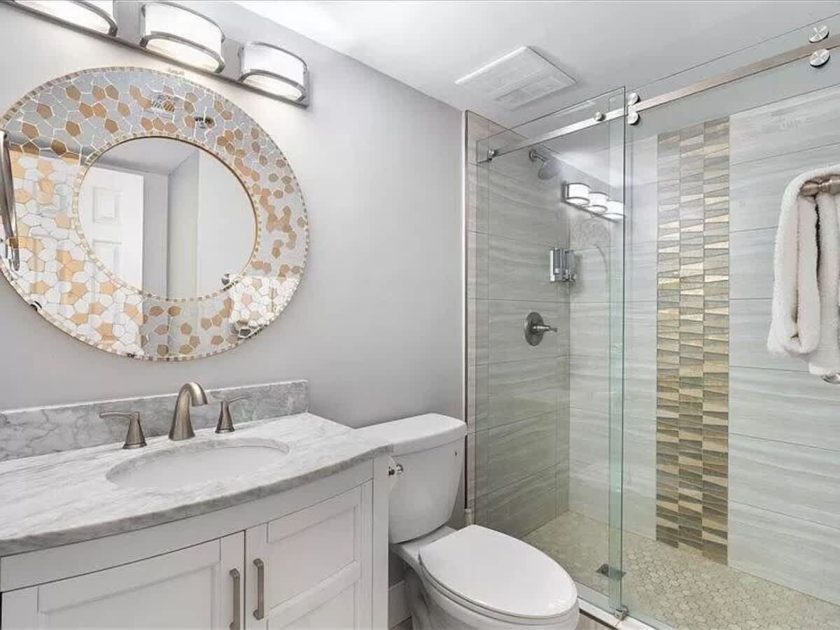 Full bathroom