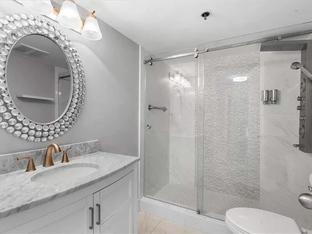 Full bathroom