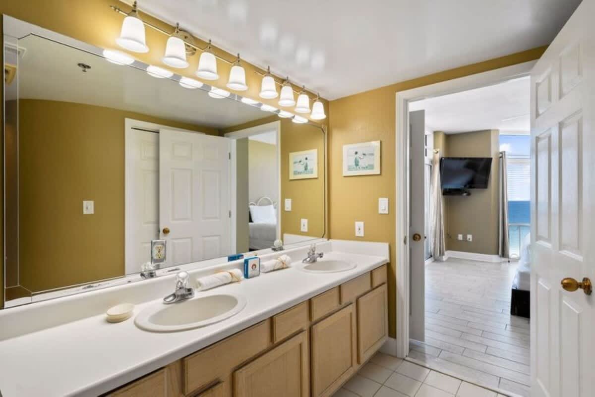 Full bathroom