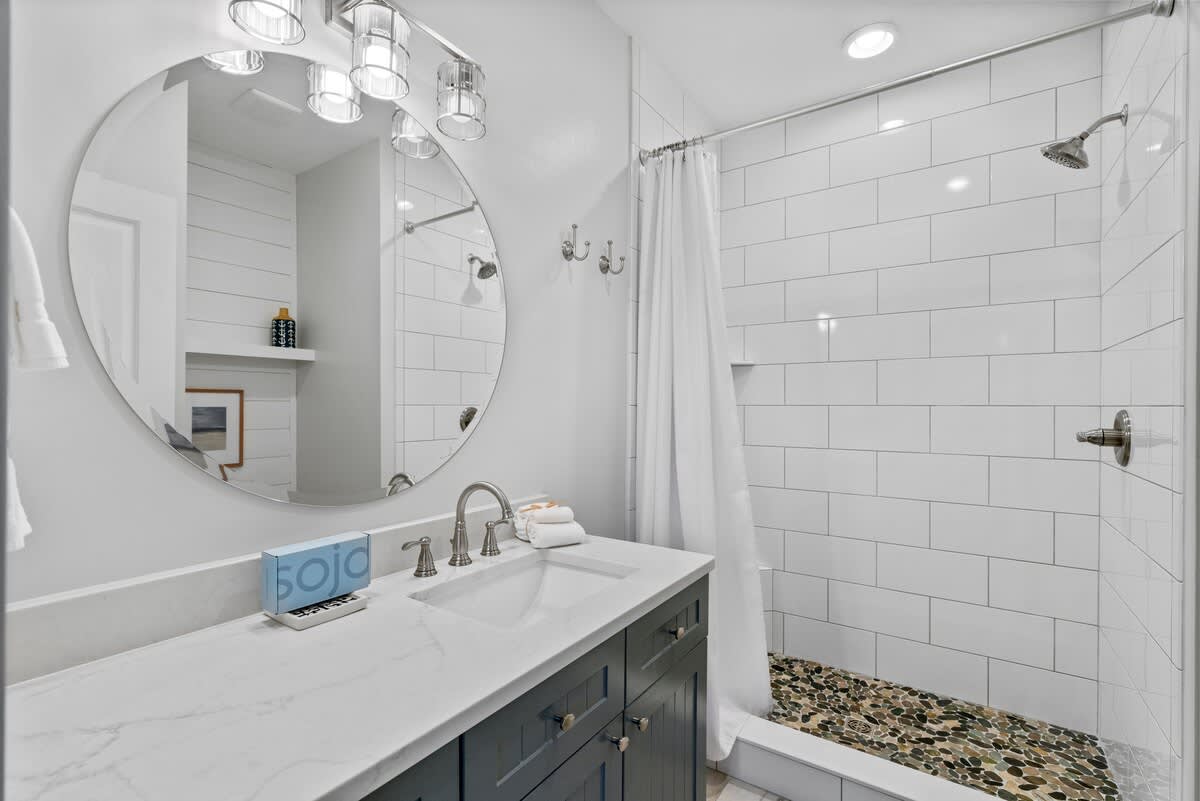Full bathroom