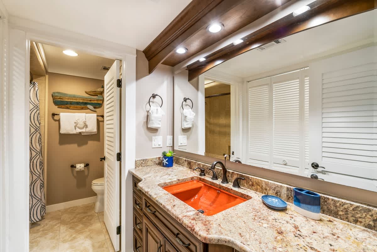 Full bathroom