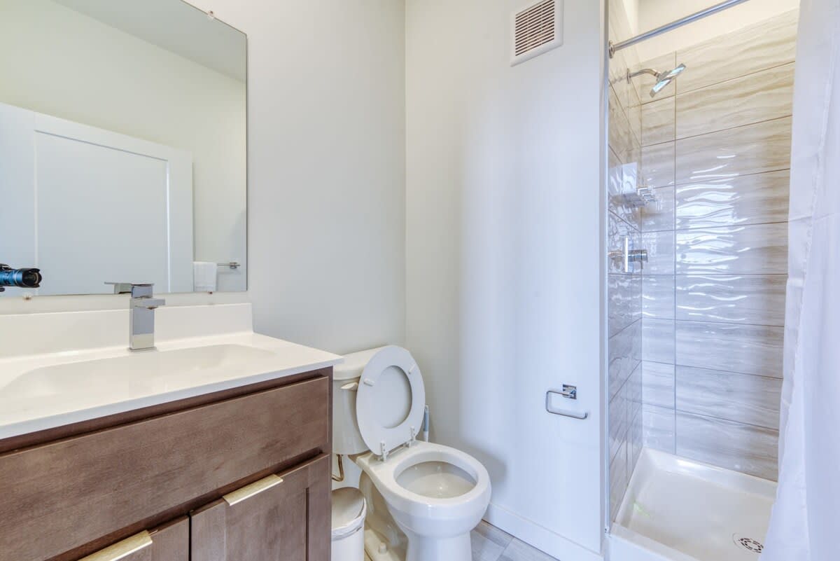 Full bathroom