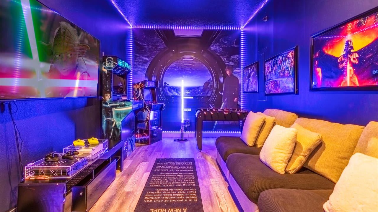 7BR Family Fun Estate | Arcade Room & Private Room, photo 2 of 53