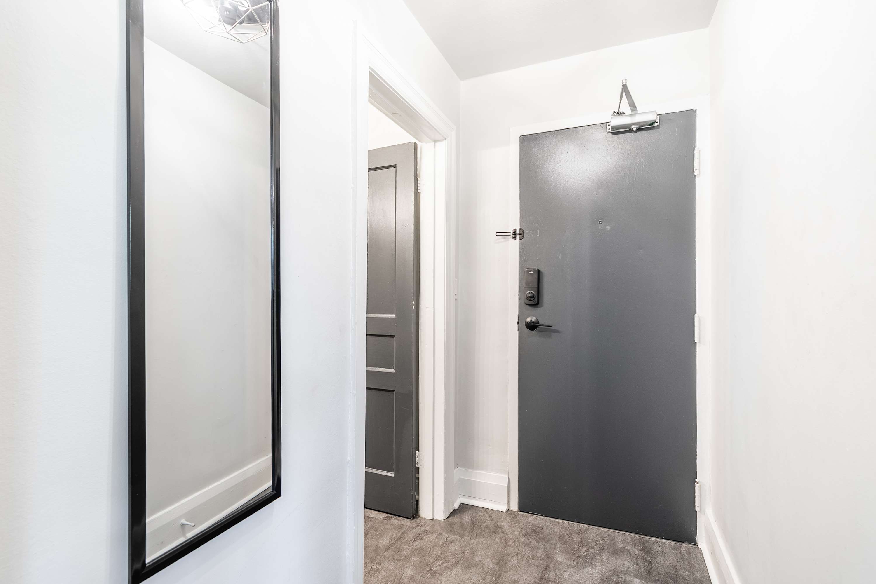 Stylish City Stay, Near Dining & Attractions, photo 14 of 16