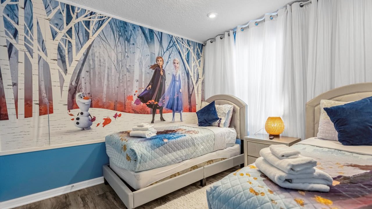7BR Family Fun Estate | Arcade Room & Private Room, photo 4 of 53