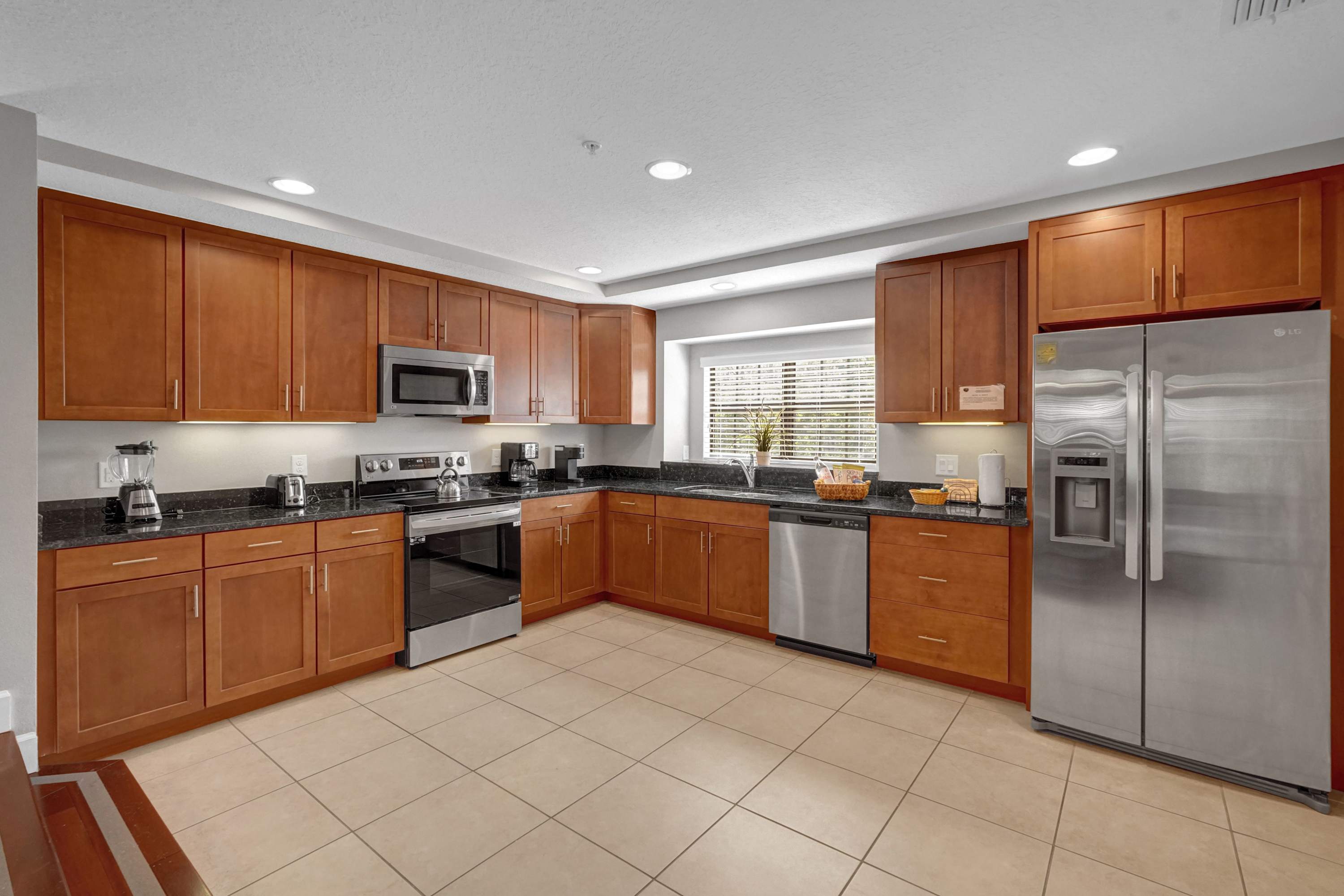 4 BD Townhome Close to Disney!, photo 11 of 26