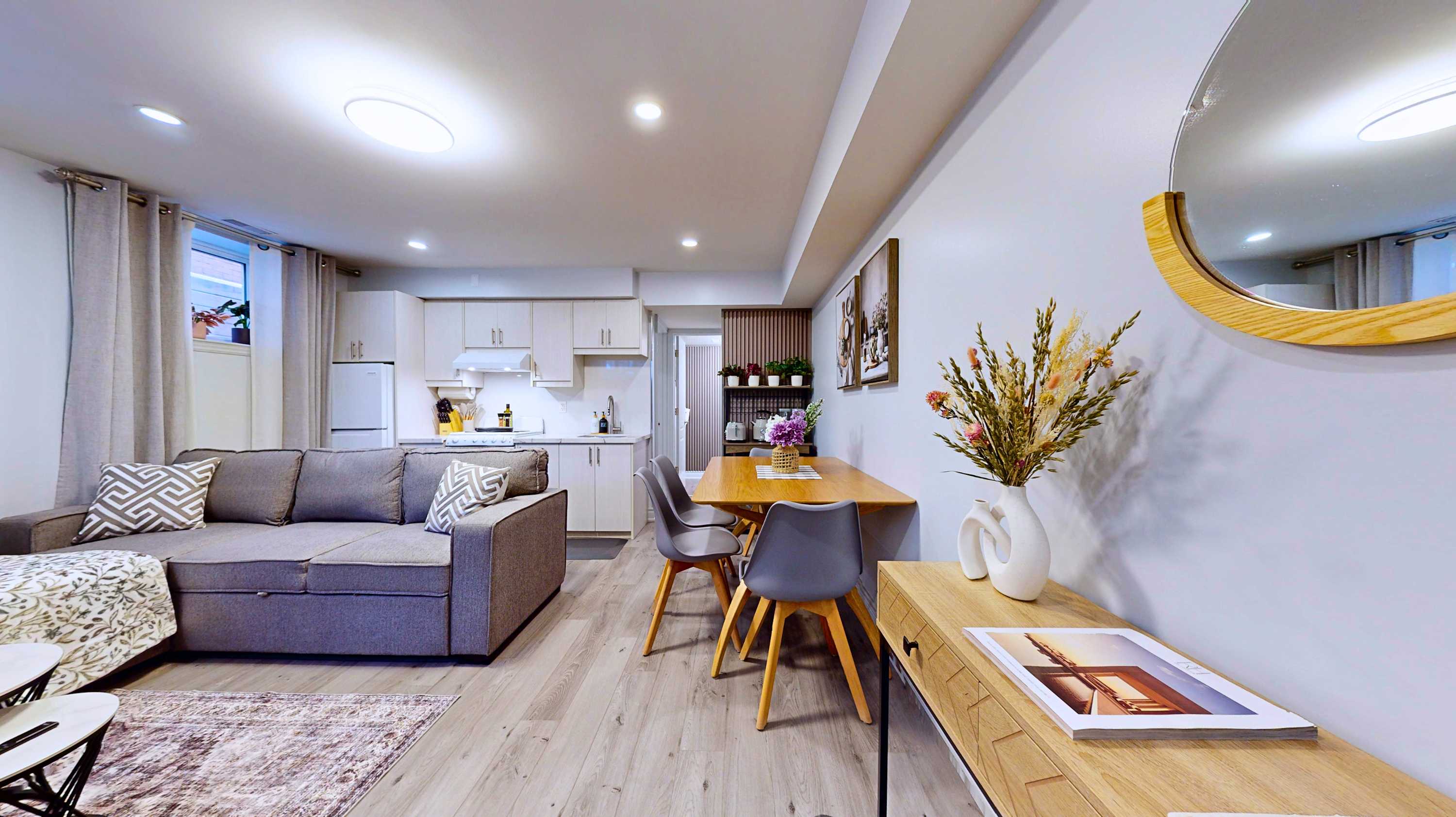 Stylish Queen Basement with Free Parking, photo 6 of 20