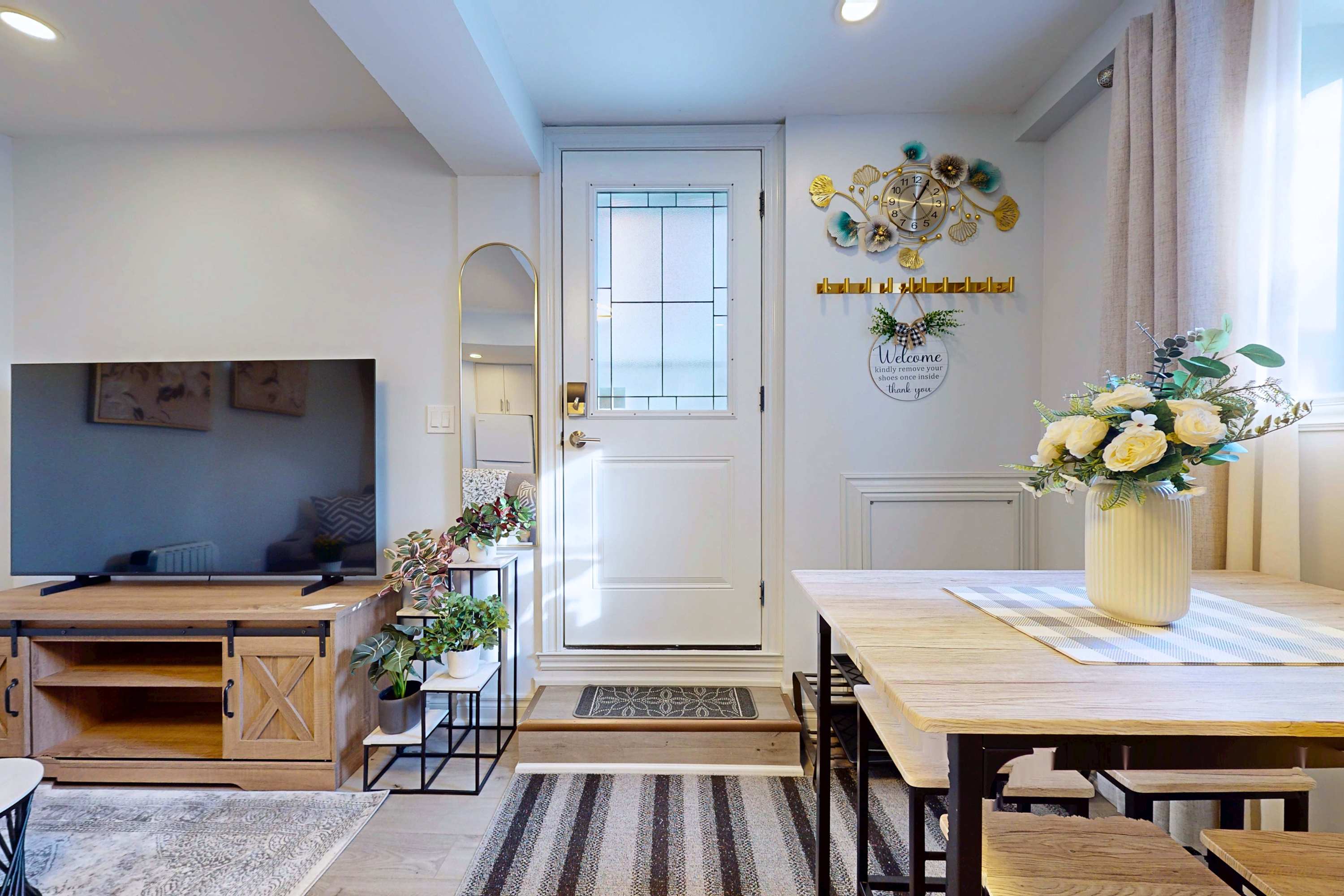 New & Modern Basement Suite, photo 7 of 14
