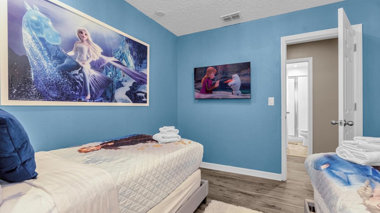 7BR Family Fun Estate | Arcade Room & Private Room, photo 21 of 53
