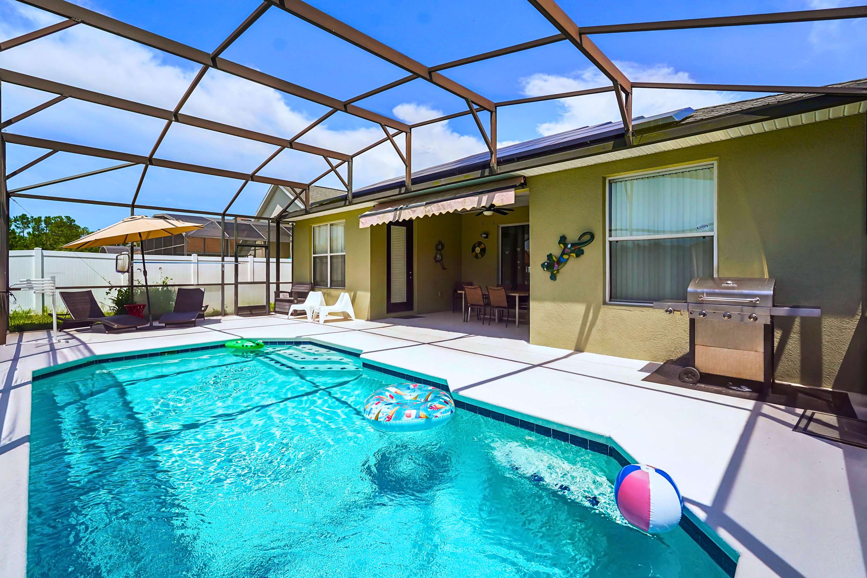 Upstay: Crystal Cove Resort Villa w/ Pool & Games