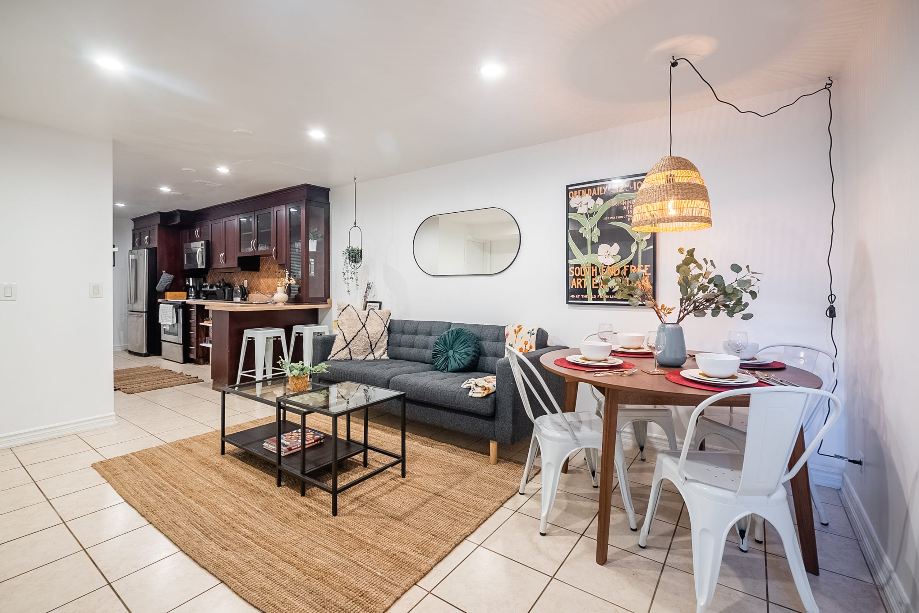 Basement Suite w Private Patio Near High Park, photo 7 of 16