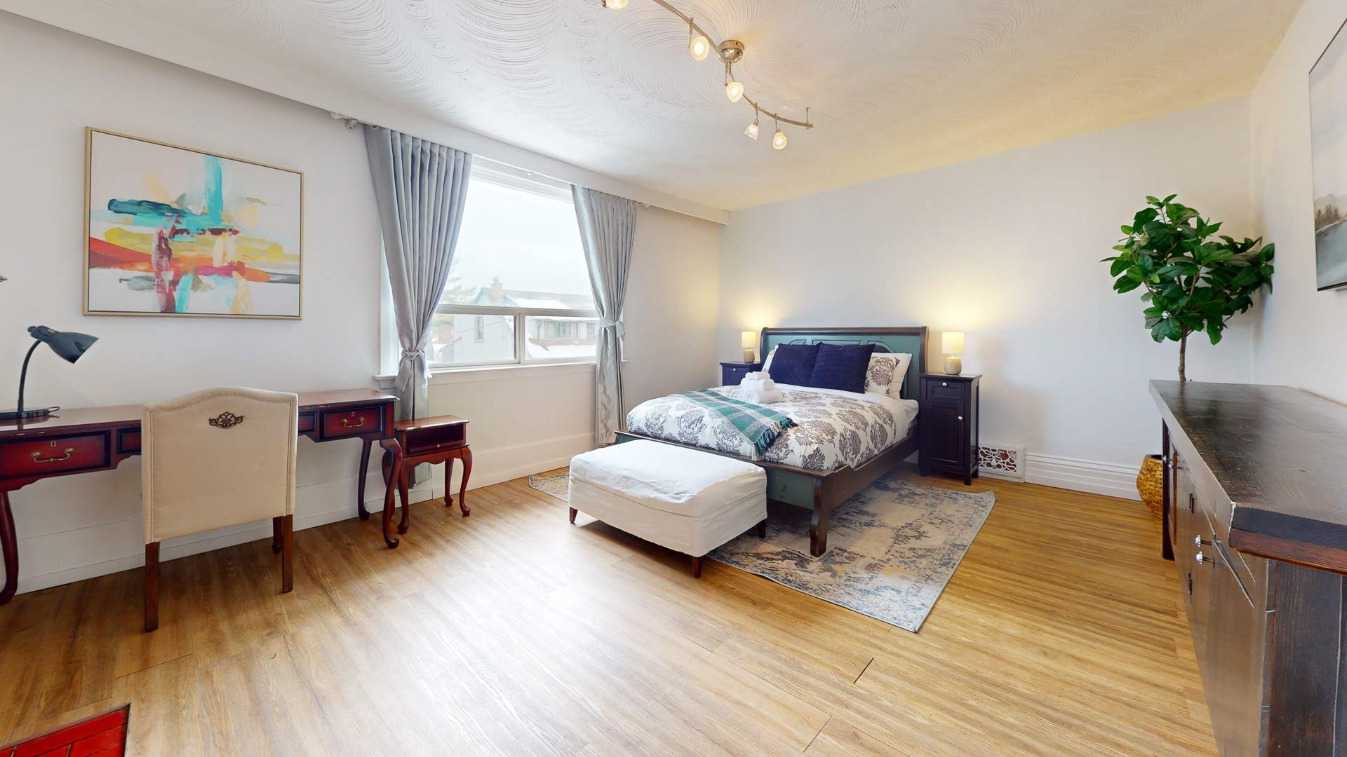 Bright & Spacious Private Room in Corso Italia