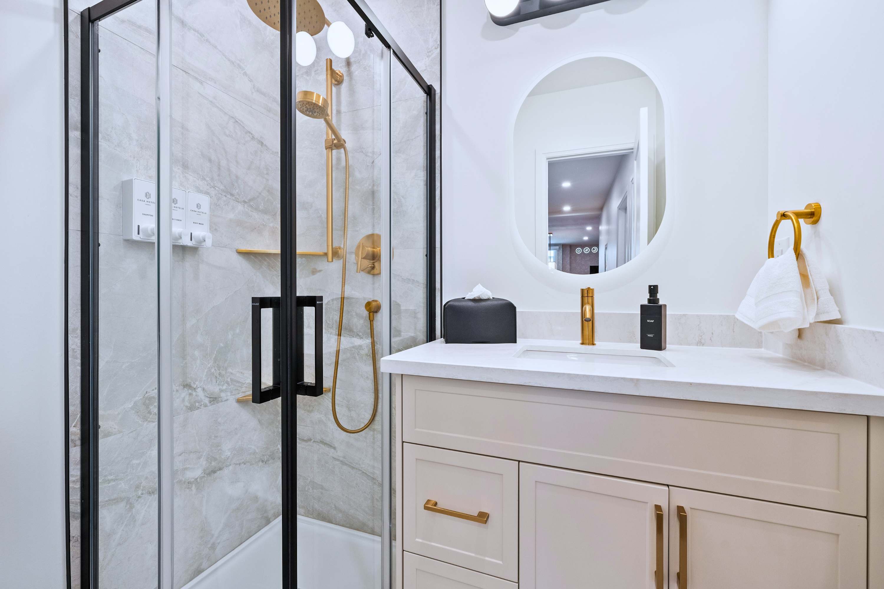 Bathroom 1 (Ensuite)