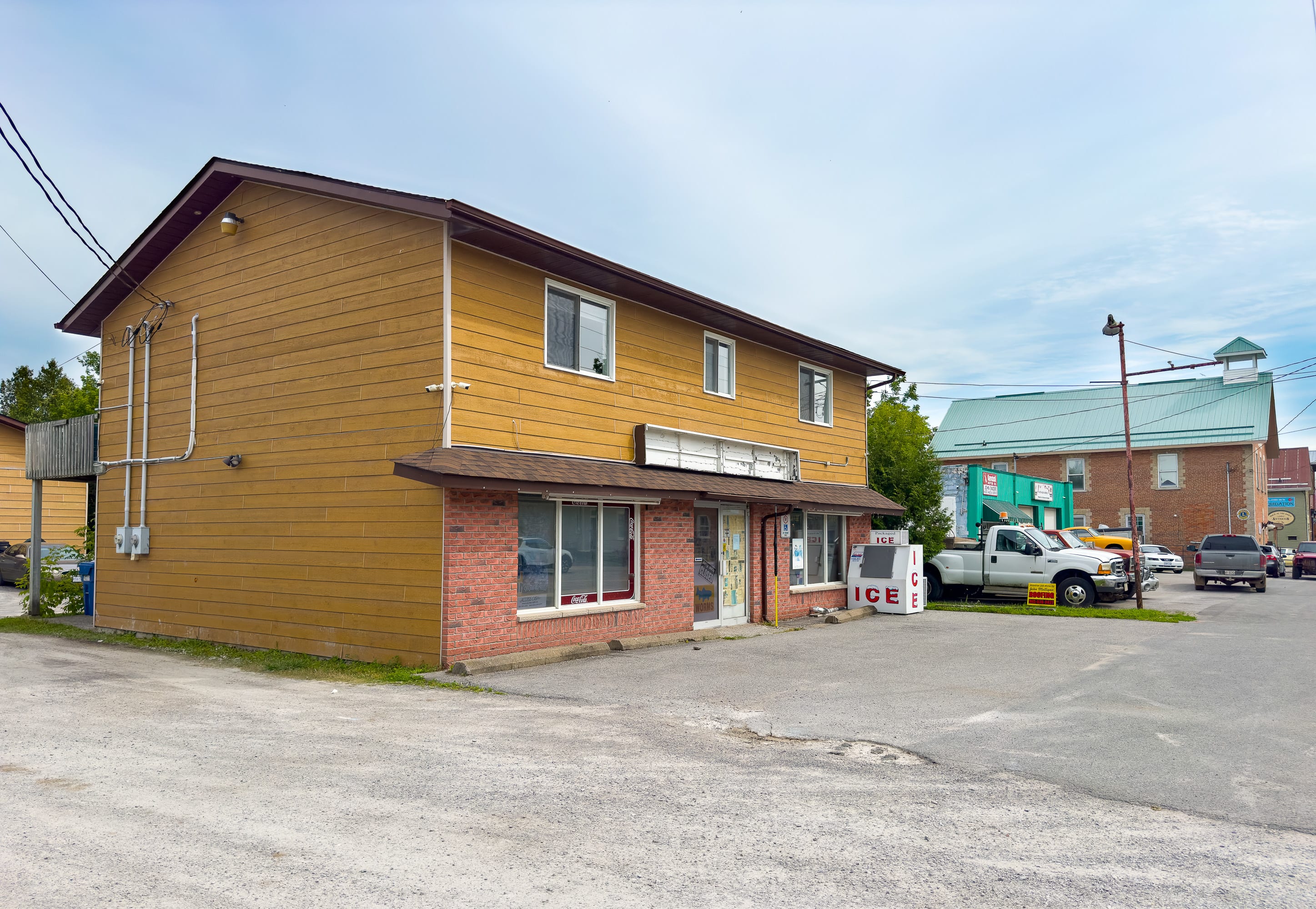 Exterior (Front)