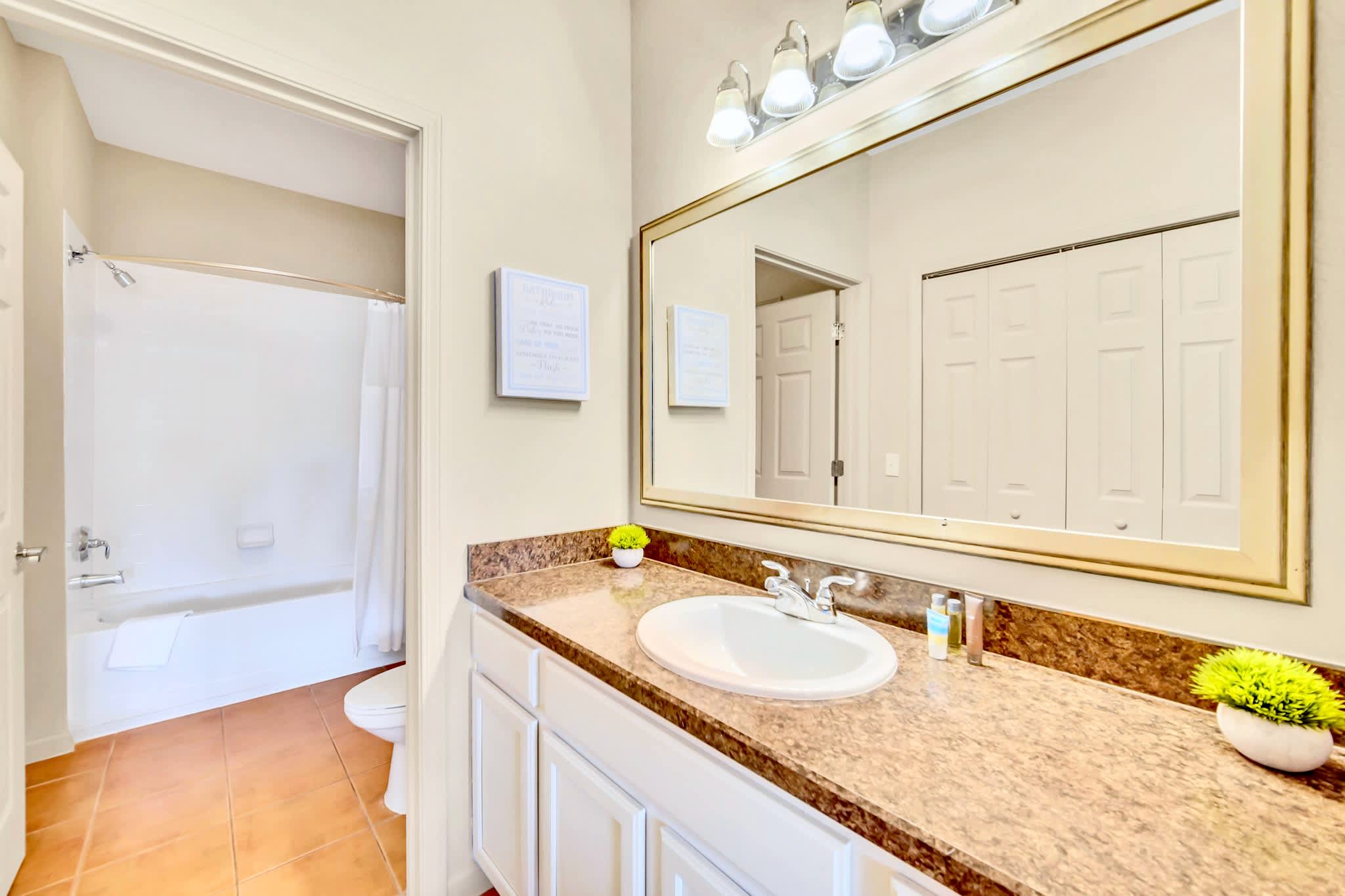 Full Bathroom 2