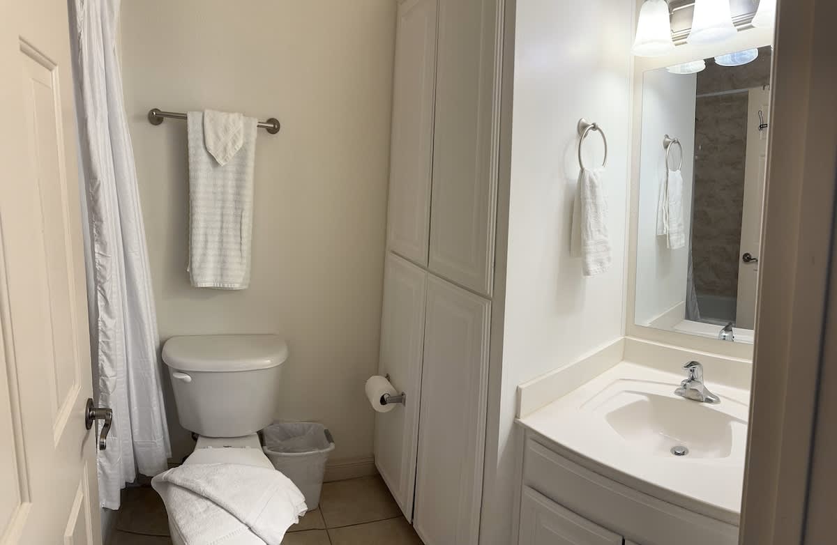Full bathroom