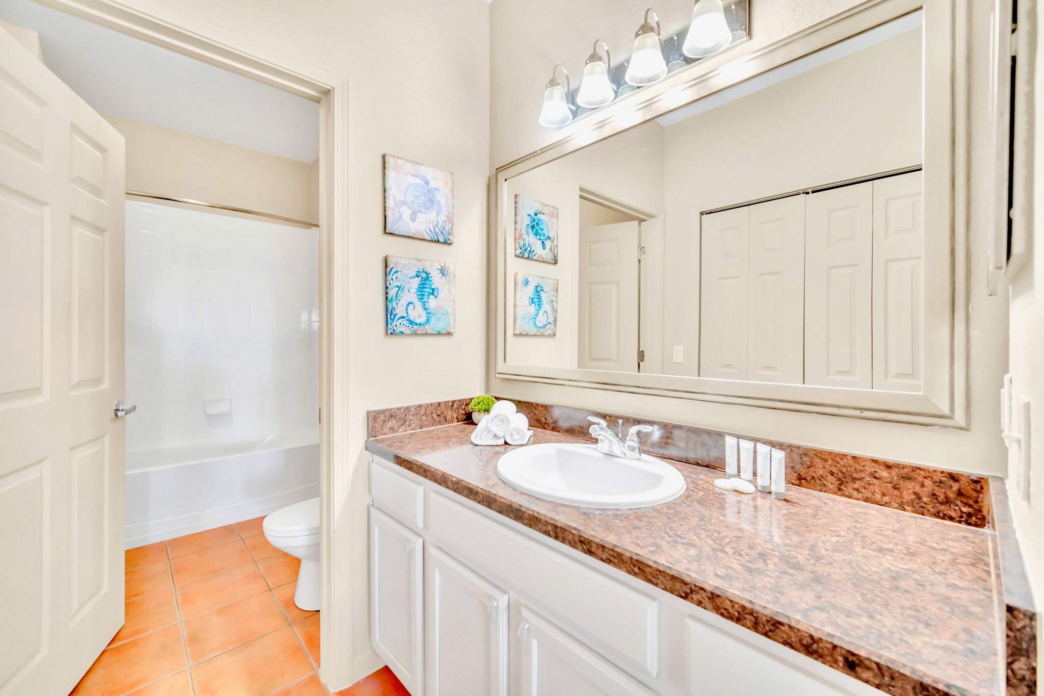 Full Bathroom 2