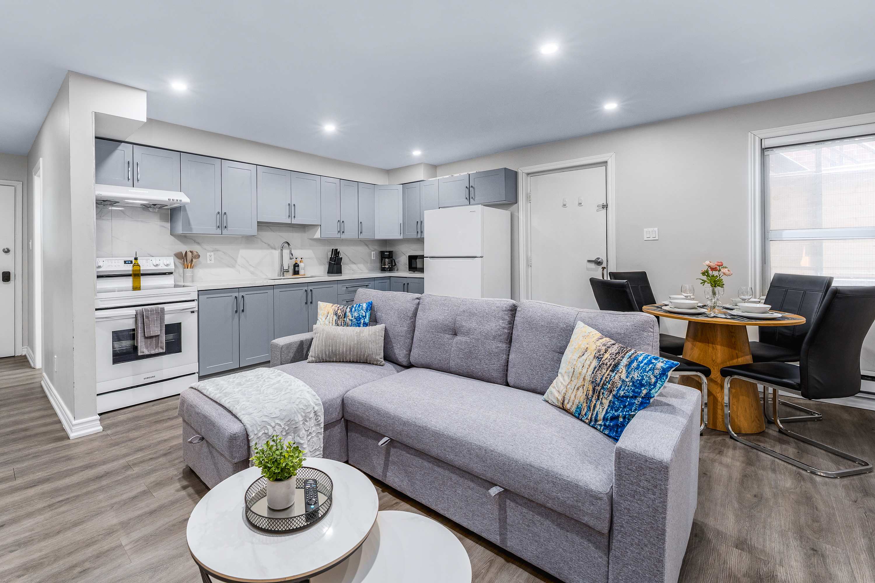 Stylish Suite Near Trinity Bellwoods & Little Italy