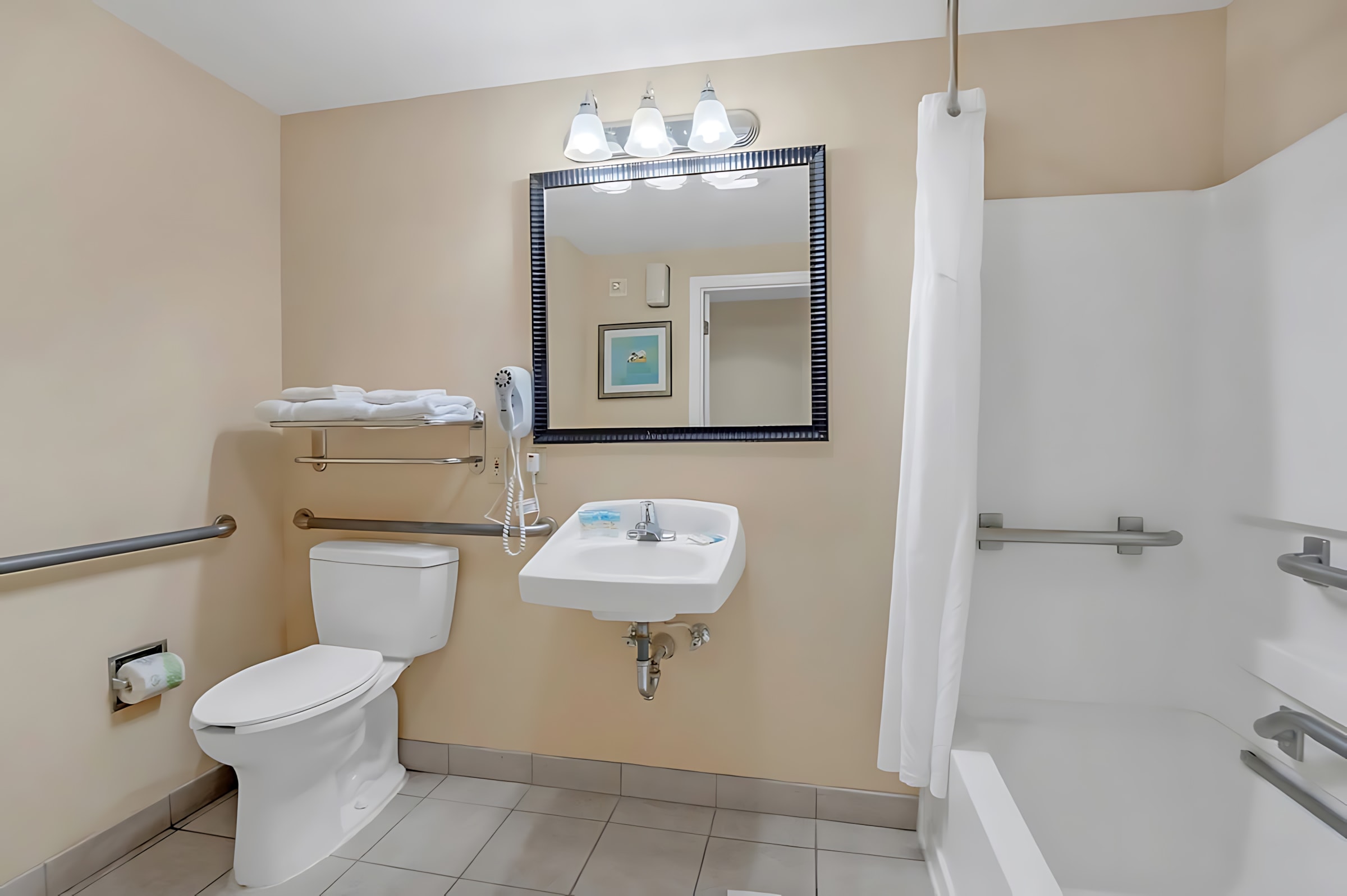 Full Bathroom 1