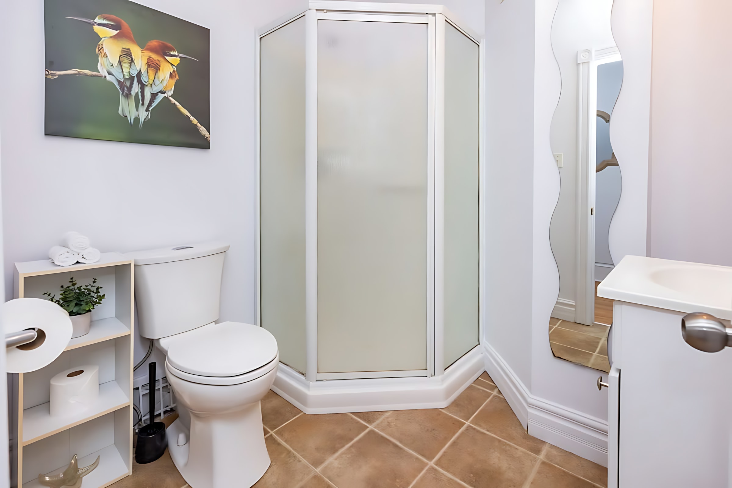 Full Bathroom 1