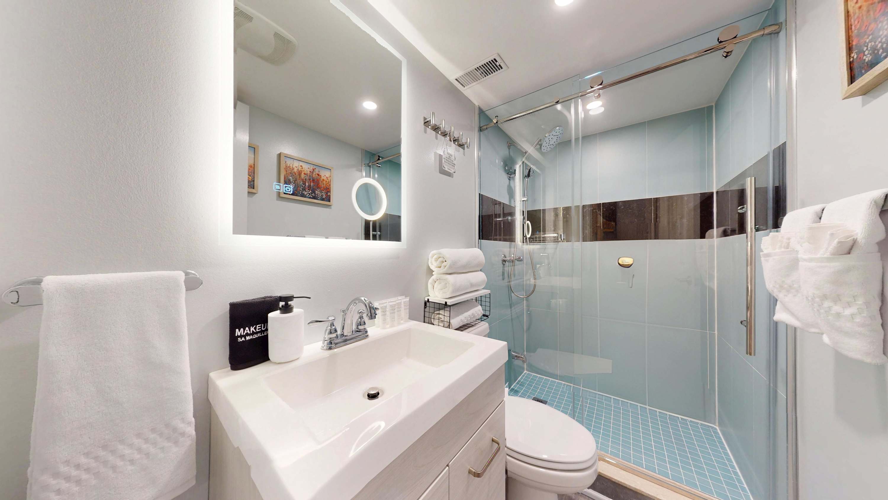 Full bathroom 1